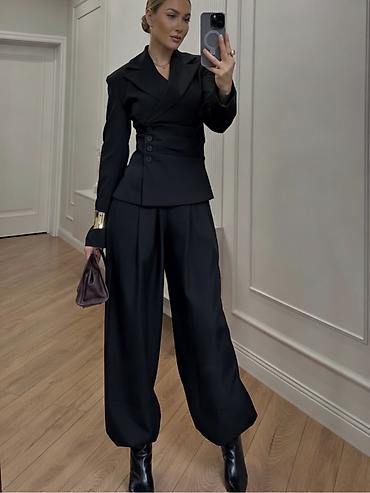 Kompleti: 🔥Ženski elegantni komplet – sako i široke pantalone
✅3700 din — 6