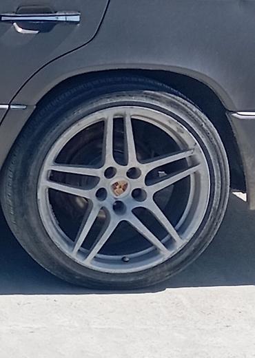 porsche disk: Porsche orijinal yüngül lehimli disk və təkər komplekti orginaldi — 1