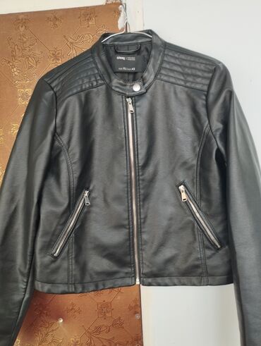 Куртки: Женская куртка XL (EU 42), цвет - Черный, Silena