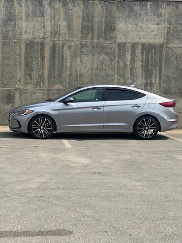 Həyət evləri və villaların satışı: Huanghai : 0.2 l | 2017 il 198000 km Sedan
