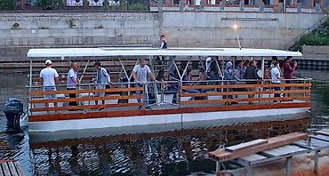 Водный транспорт: Катер, понтонный катер. Изготовление по заказу на заводе — 19