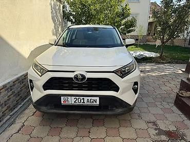 Toyota RAV4: 2021 г., 2.5 л, Автомат, Бензин, Кроссовер