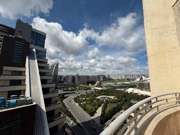 Uzunmüddətli kirayə mənzillər: Xətai Rayonu Babək Prospekti Lalə Mtk 2 otaq. Mərtəbə - 18/17 Otaq — 19