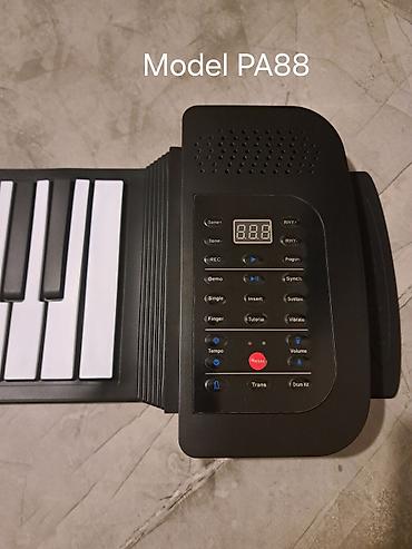 Musiqi alətləri: Daşınan qatlanan rəqəmsal piano (roll-up keyboard) Maya deyerine — 6