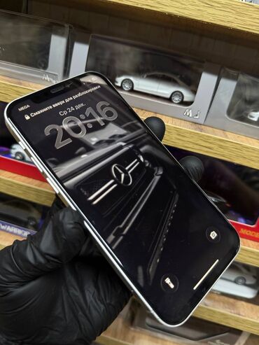 Apple iPhone: IPhone 12, Б/у, 64 ГБ, Белый, Защитное стекло, Чехол, 75 % — 11