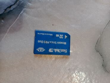 sata box usb: Sandisk Memory Stick PRO Duo – 32 MB, MagicGate dəstəyi PSP üçün
