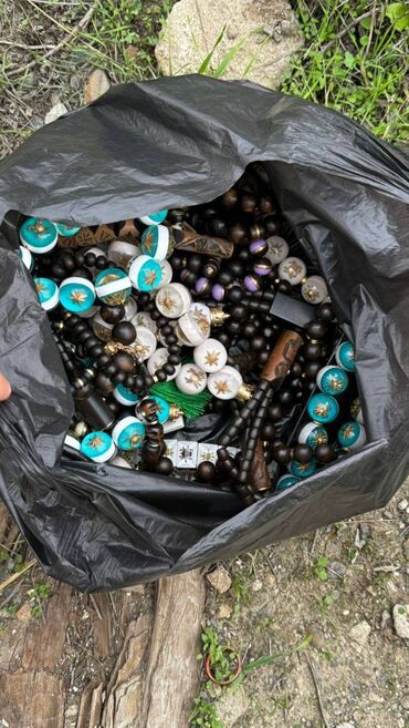 Təsbehlər: Təsbehlər hazər əldə var.
Çeşid çoxdu.
Çatdırılma edilir.
Əl işləridi — 14