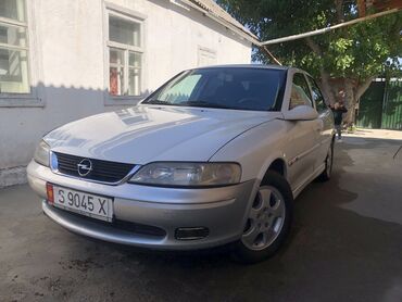 Opel: Opel Vectra: 1999 г., 1.8 л, Механика, Бензин, Седан