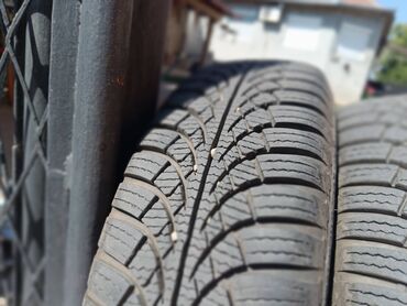Gume i felne: Celicne felne sa gumama Opel 14 raspon rupa 4X100mm, centralna rupa — 9