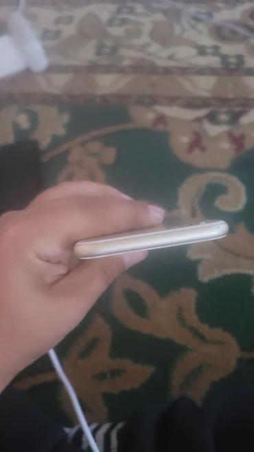honor 500 pro: IPhone 6s, цвет Gold - Корпус: алюминий, цвет «золото», фирменные — 4