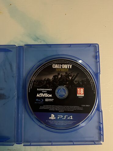 PS4 (Sony Playstation 4): Az işlenmiş cal of duty ww2 sadece qutusu yaxşı deyl işleyir