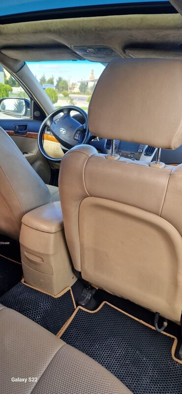 Hyundai: Hyundai Sonata sedan – qara rəng, 4 qapı, arxa ötürücülük anteni — 9