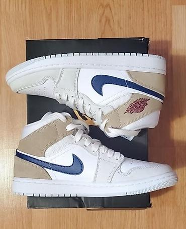 jordan 1 mid: Мужские кроссовки, 40, 40.5, Nike, Новый, цвет - Белый — 1