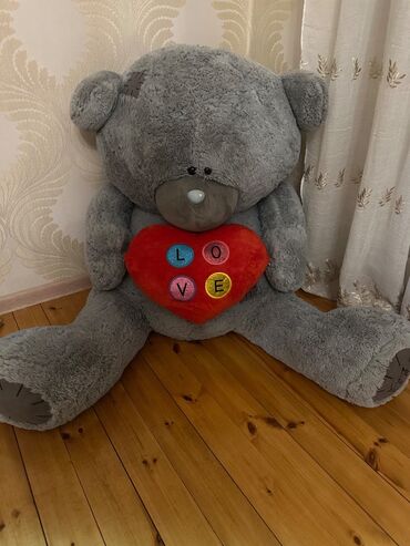 Çəkmələr: Ikinci el ayyaqabilar iclerinde tezeside var ve yumsaq oyuncaqlar — 10