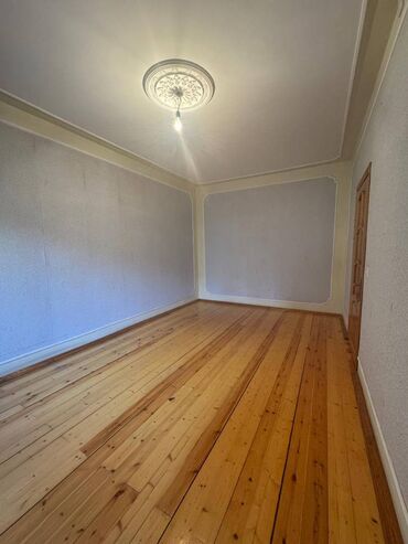 Köhnə tikili: Bakı, Yeni Yasamal, 5 otaqlı, Köhnə tikili, m. İnşaatçılar, 120 kv. m -da lalafo.az — 8 Köhnə tikili: Bakı, Yeni Yasamal, 5 otaqlı, Köhnə tikili, m. İnşaatçılar, 120 kv. m — 8