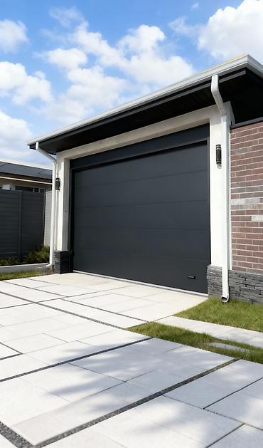 Секционные ворота: Автоматические, Alutech, Для гаража, Для частного дома, Для контейнера, Бронированные, В рассрочку, Новый, Бесплатная установка — 24