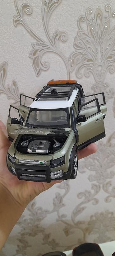 Искусство и коллекционирование: Defender 1:22 Ölçüdə Model Hər yeri açılır Əhmədli Metrosuna pulsuz — 3