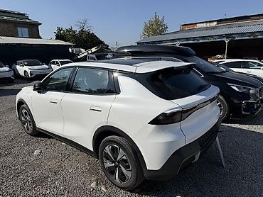 Changan: Changan Qiyuan Q05: 2026 г., Автомат, Электромобиль, Кроссовер — 3