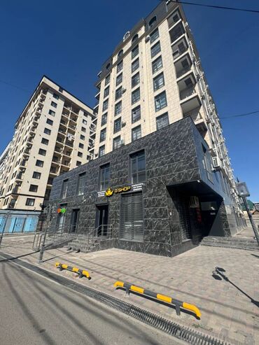 теплый бокс в аренду: Сдаю Офис, 91 м², В жилом комплексе, 1 линия