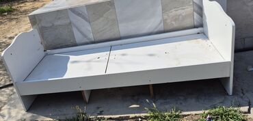 Digər mebel: Kravay satılir alt sürmələri yoxdu 20m