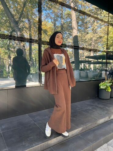 Костюмы с юбкой: Трикотажный женский комплект в стиле modest fashion. Состав набора: - — 1