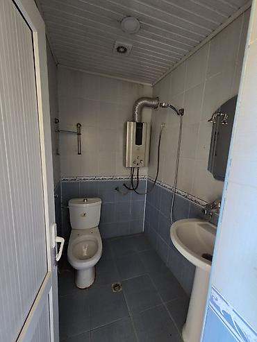 astara ev satılır: 4 otaqlı, 120 kv. m, Orta təmir — 8