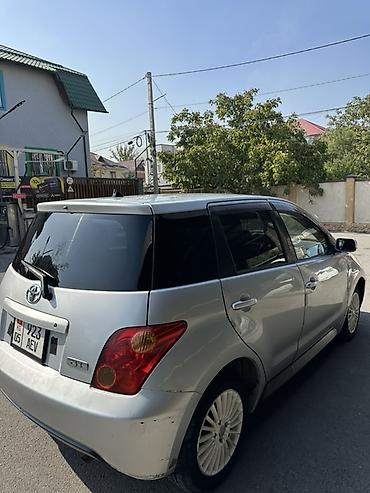 пона: Toyota Ist: 2003 г., 1.5 л, Автомат, Бензин, Хэтчбэк — 6