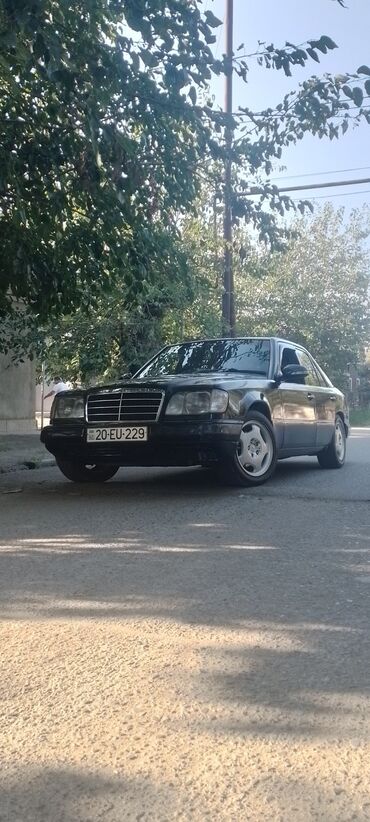 barter masin: Mercedes-Benz 300: 3 l | 1993 il Sedan