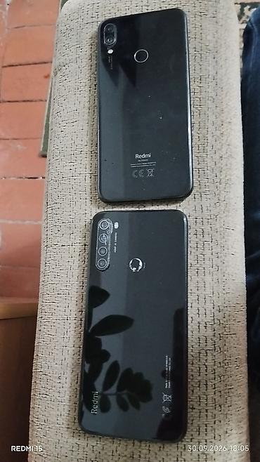 Смартфоны Redmi (2 шт.) 1) Redmi (верхний на фото) - Двойная основная at lalafo.kg Смартфоны Redmi (2 шт.) 1) Redmi (верхний на фото) - Двойная основная