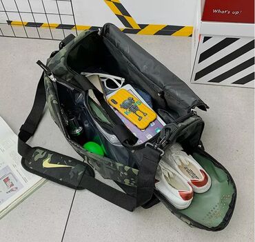 Спортивные сумки: ПРОДАЮ НОВУЮ ОЧЕНЬ КАЧЕСТВЕННУЮ И СТИЛЬНУЮ СУМКУ,ПОДОЙДЕТ КАК ДЛЯ — 3