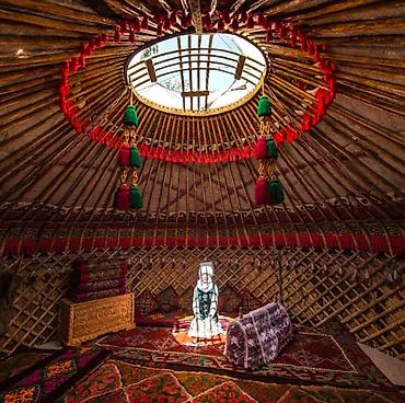 Аренда юрт: Аренда юрты, Каркас Деревянный, 75 баш, С полом, Стол, Самовар — 20