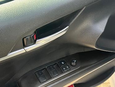 Toyota: Toyota Camry: 2021 г., 2.5 л, Автомат, Бензин, Седан — 8