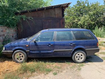 зарядка для машин: Volkswagen Passat: 1991 г., 2 л, Механика, Бензин, Универсал