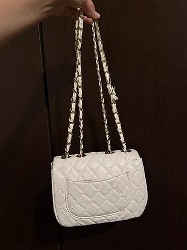 zara canta: Ağ rəngli, klassik dizaynlı çiyin/çarpaz çanta. Quilted (romb tikişli) — 2