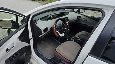 8: Toyota Prius: 2017 г., 1.8 л, Автомат, Гибрид, Лифтбек — 5