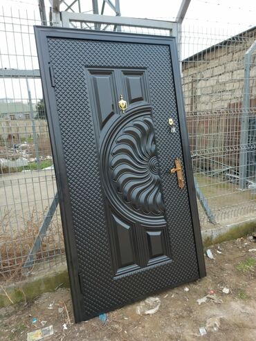 Giriş qapıları: Yeni Giriş qapısı Ödənişli çatdırılma — 7