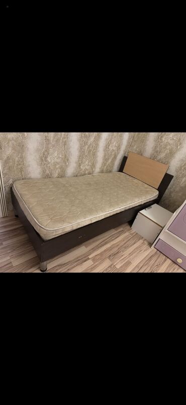 Pufiklər: İşlənmiş, Təknəfərlik çarpayı, Bazasız, Matras ilə, Siyirməsiz