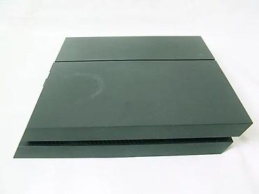 rernu: Sony PlayStation 4 (model CUH-1216A), fabričko stanje (neotvarana, sa — 9
