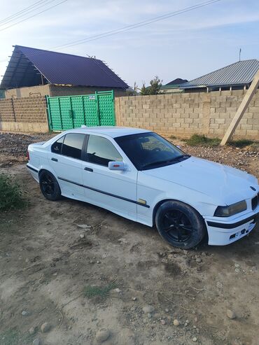 спринтер грузовой средний база: BMW 5 series: 1995 г., 1.6 л, Механика, Бензин, Седан