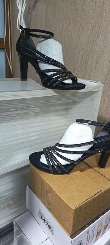 Ziyafət donları: Geyim her biri 5azn eraz bine savxoz -da lalafo.az — 8 Ziyafət donları: Geyim her biri 5azn eraz bine savxoz — 8