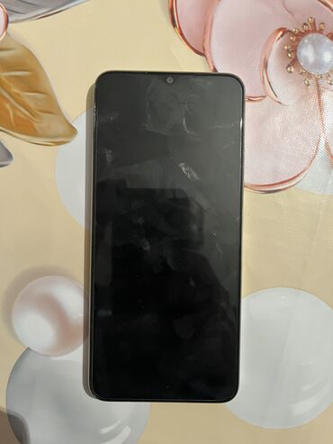 vivo telefonlari: Oppo A38, цвет - Золотой