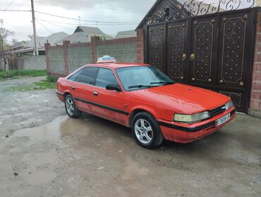 Mazda 626: 1989 г., 2 л, Механика, Бензин, Хэтчбэк