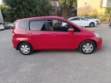 японская машина: Honda Jazz: 2007 г., 1.5 л, Вариатор, Бензин, Седан