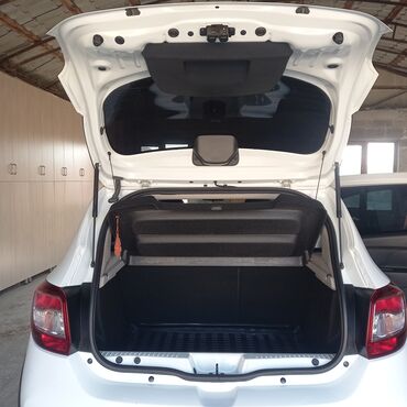 Renault: Renault Sandero Stepway: 1.6 l | 2019 il 88400 km Ofrouder/SUV — 10