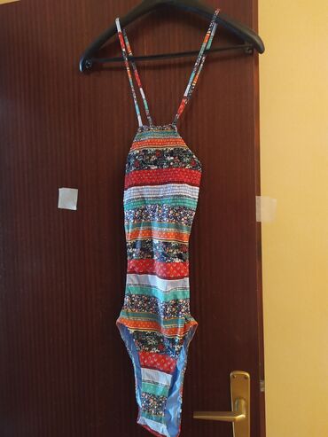 bonprix kupaći kostimi: M (EU 38), Floral, color - Multicolored