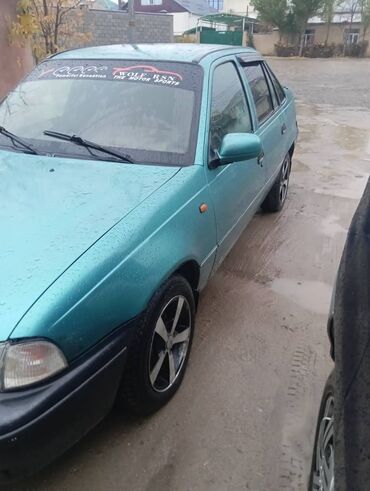 Daewoo: Daewoo Nexia: 2000 г., 1.5 л, Механика, Бензин, Седан