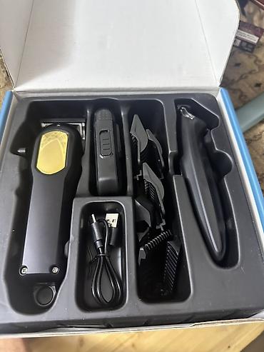 bluetooth qulaq: Saç və saqqal üçün çoxfunksiyalı trimmer dəsti. Dəstə daxil olanlar — 1
