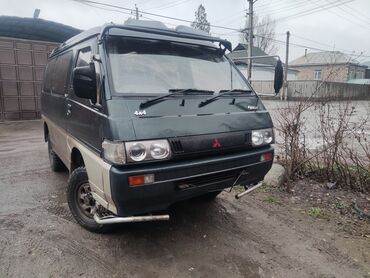 mitsubishi pajero коротыш: Mitsubishi L300: 1993 г., 2.5 л, Механика, Дизель, Минивэн