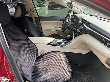 уна: Toyota Camry: 2018 г., 2.5 л, Вариатор, Гибрид, Седан — 9