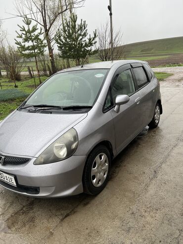 Другой транспорт: HONDA FIT 2002г